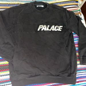 palace sweatshirt size m w/ secret pocket in logo